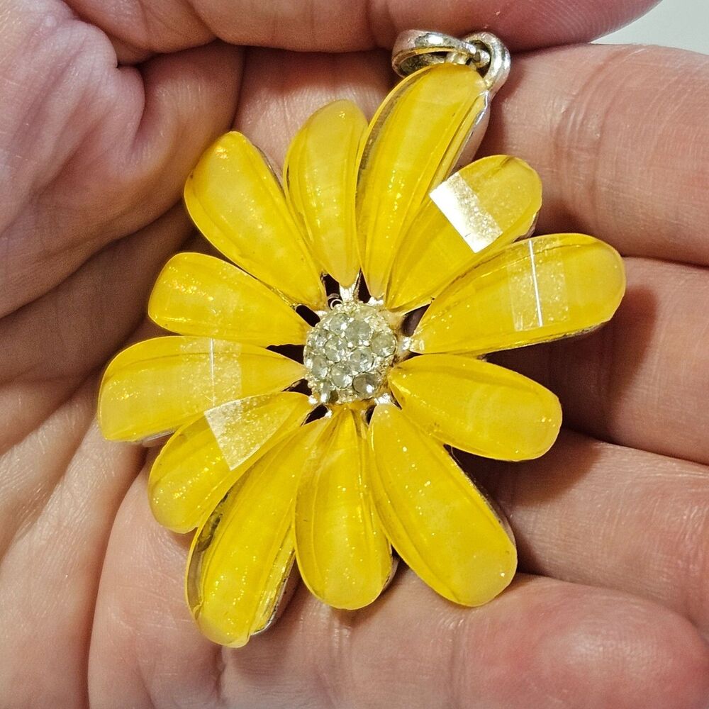 Silver Tone Sparkly Yellow Flower Pendant Clear Rhinestone Accents - Picture 3 of 9